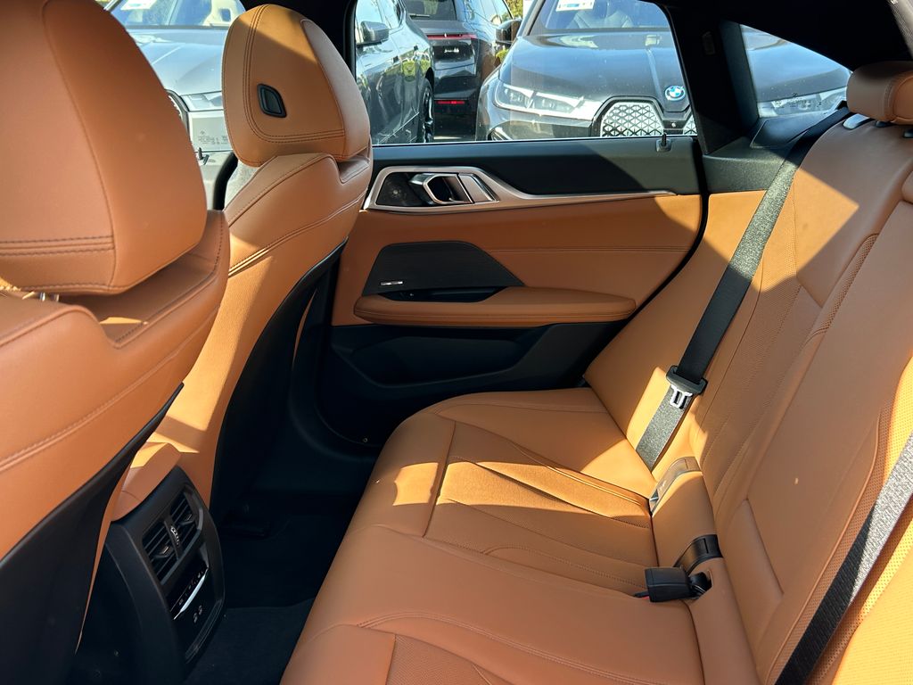 Thumbnail: 2026 BMW i4 - 30