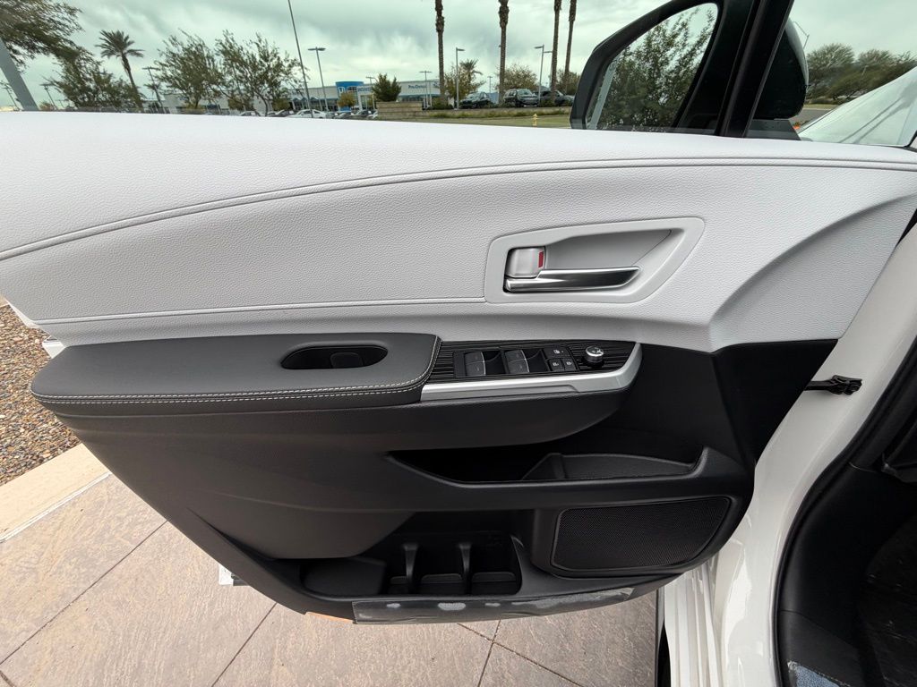 Thumbnail: 2026 Toyota Sienna - 23