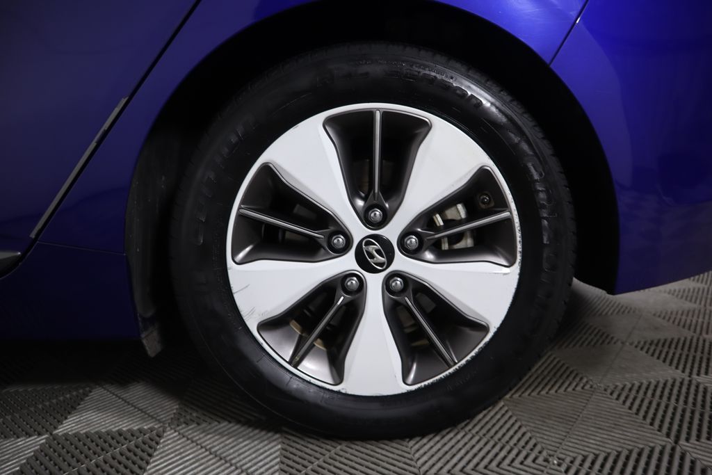 2019 Hyundai Ioniq SE 31