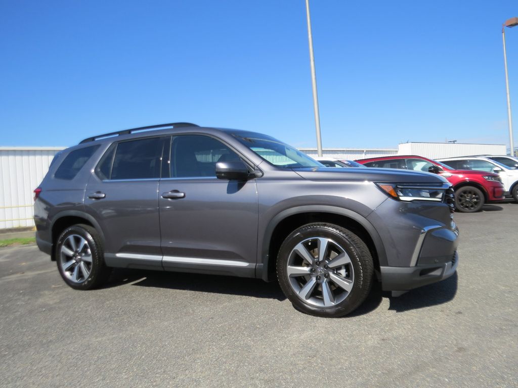 Gray (Modern Steel Metallic) 2025 Honda Pilot Elite AWD SUV / Crossover All-Wheel Drive Automatic