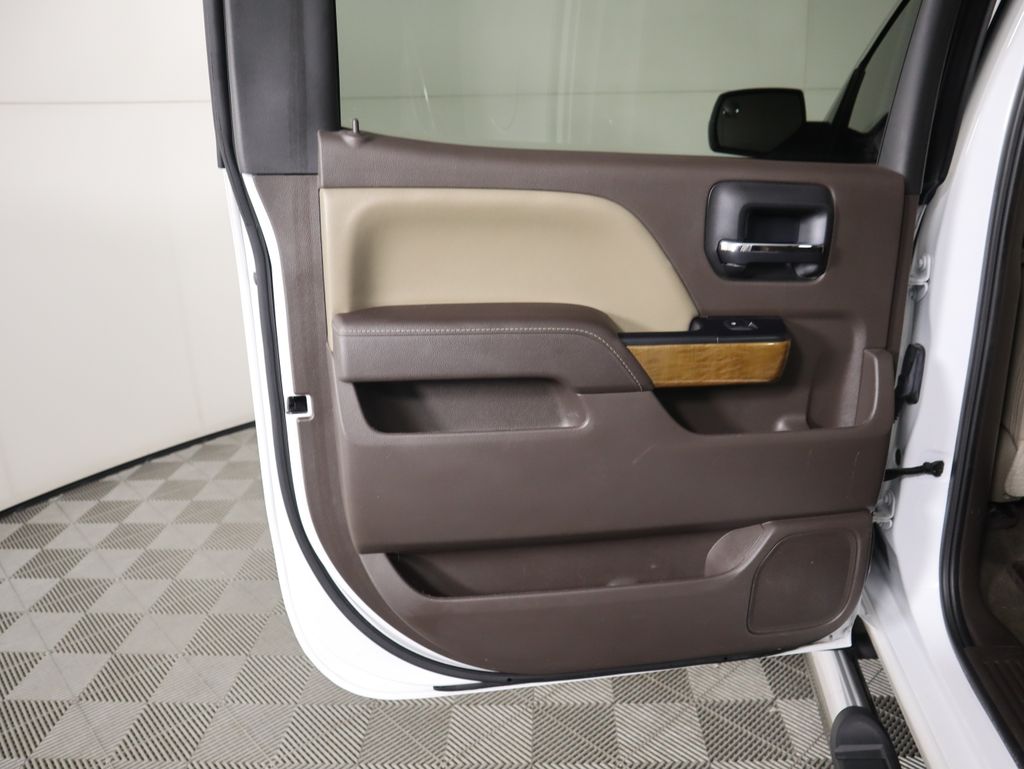 Thumbnail: 2017 Chevrolet Silverado 1500 - 26