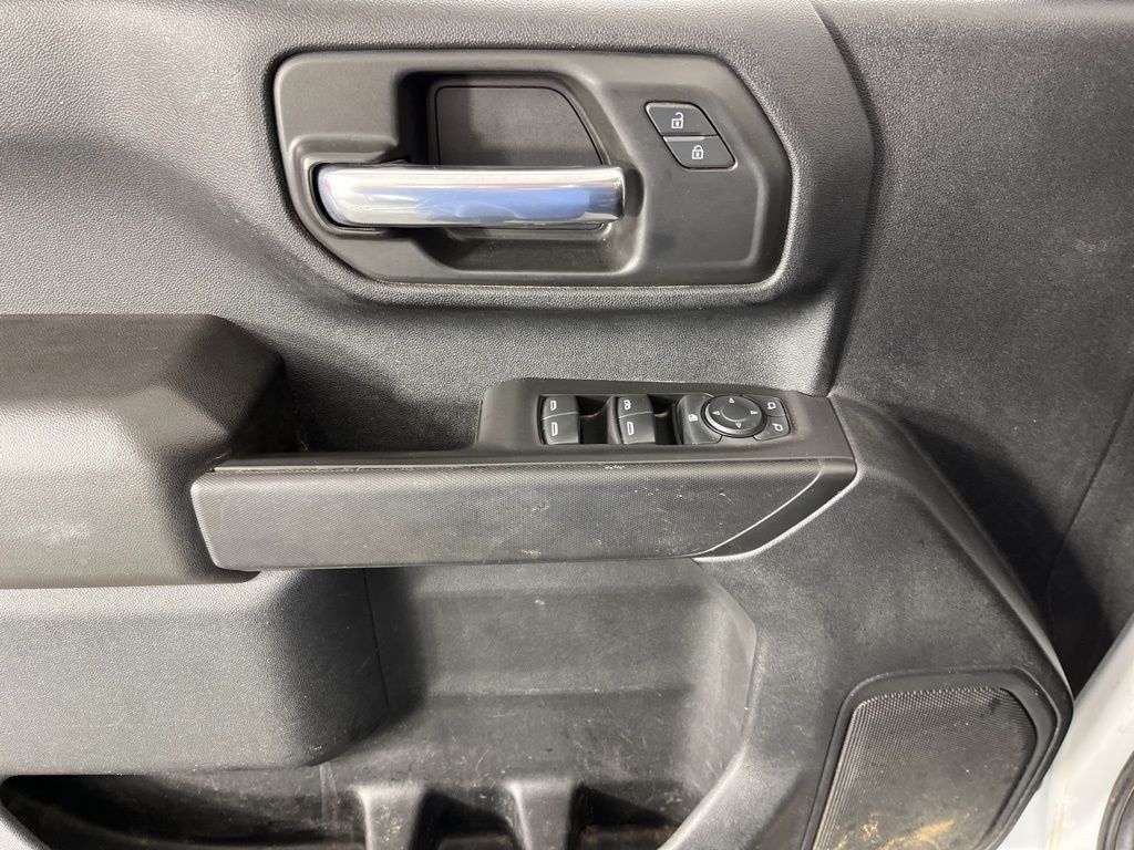 Thumbnail: 2021 Chevrolet Silverado 2500 - 24