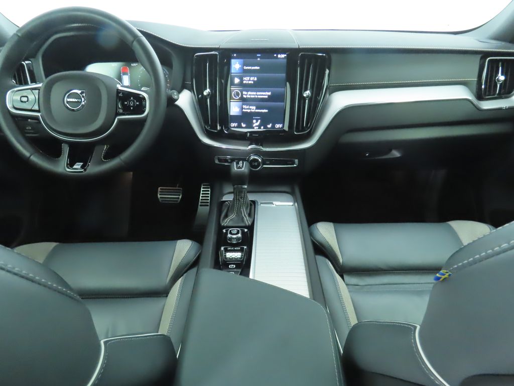 Thumbnail: 2020 Volvo XC60 - 13