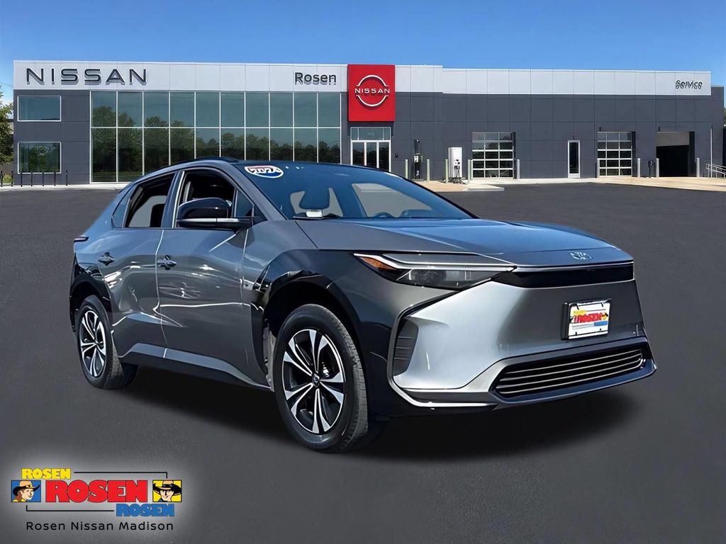  2024 Toyota bZ4X XLE AWD   