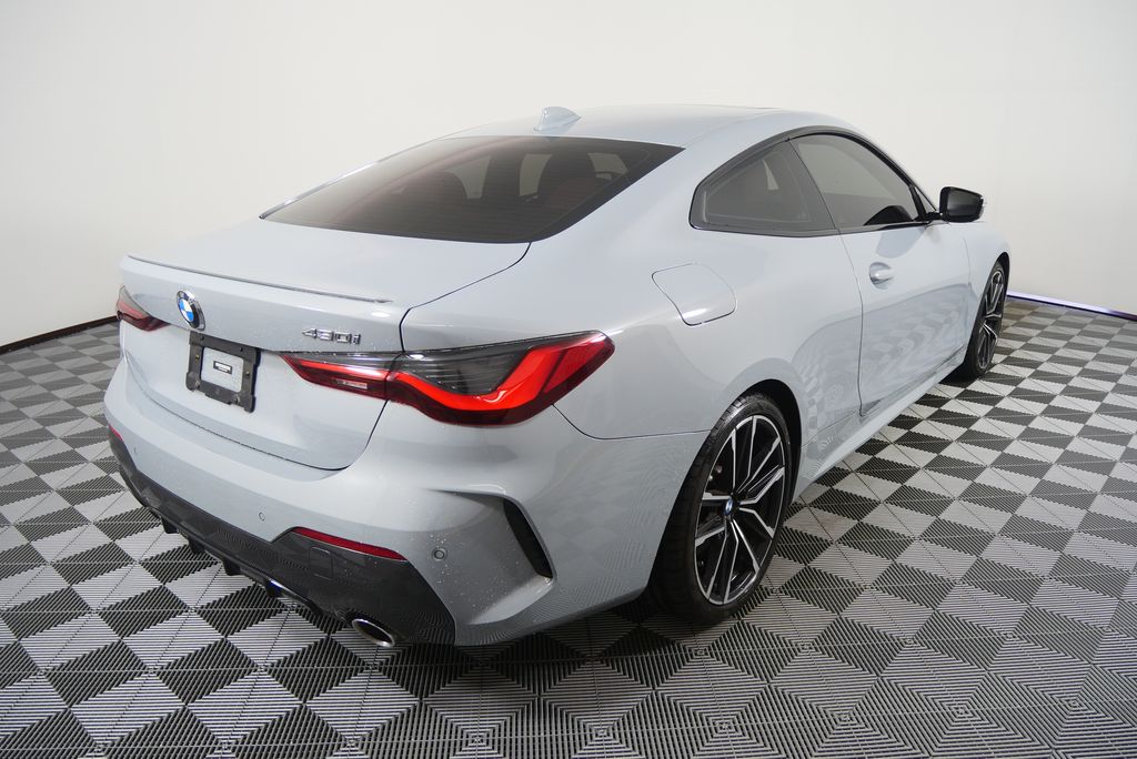 Thumbnail: 2022 BMW 4 Series - 4