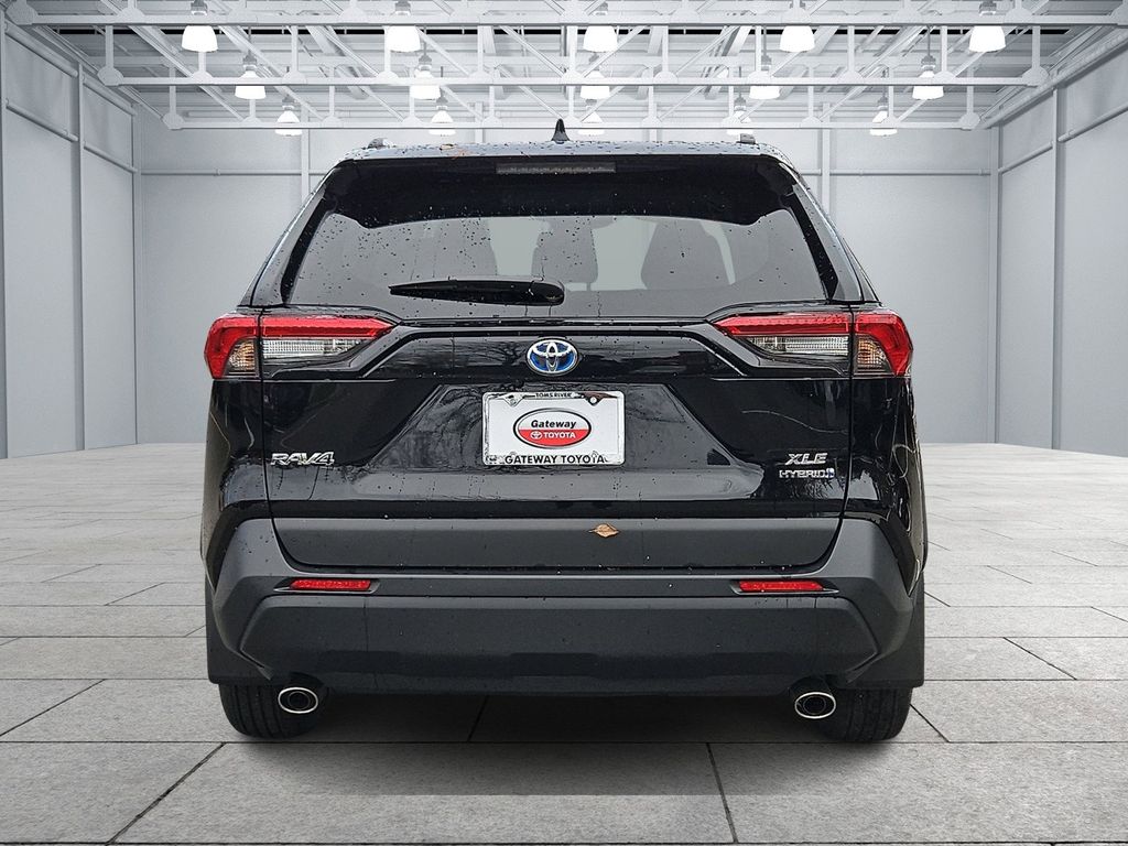 Thumbnail: 2024 Toyota RAV4 - 6