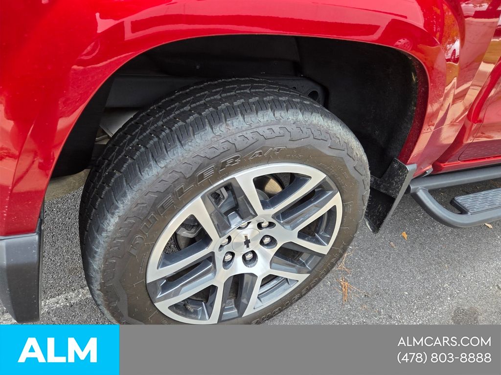 Used 2024 Red Chevrolet Z71 image 17