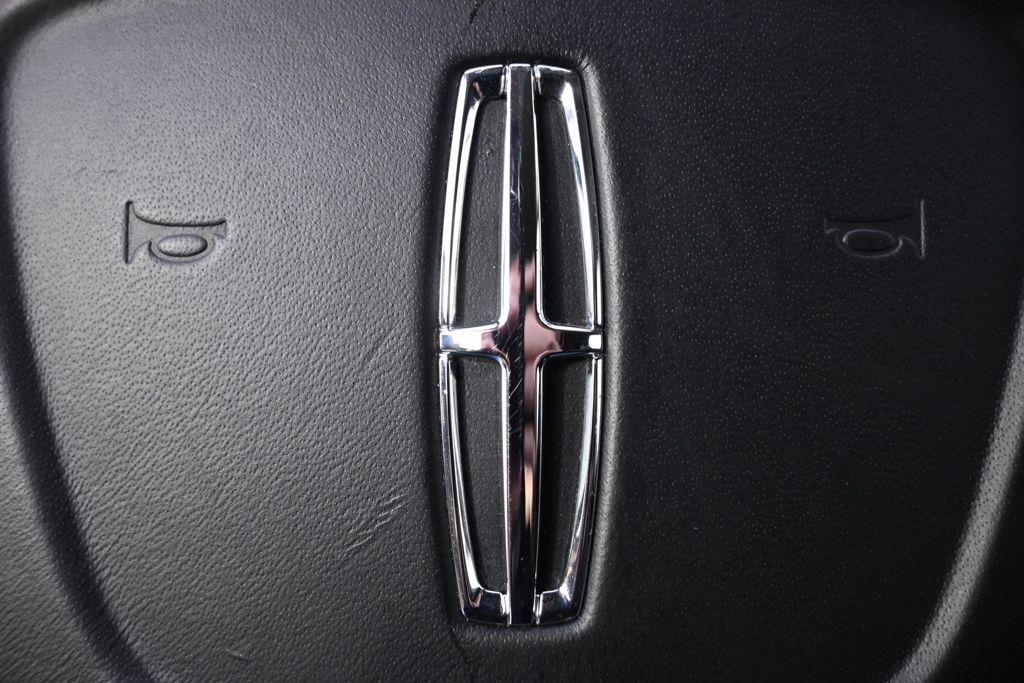 Certified Used 2023 Blue Lincoln Reserve image 35