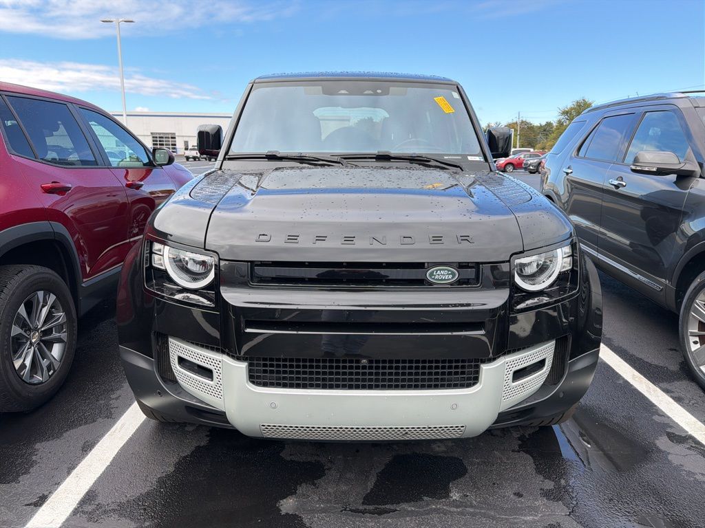 Thumbnail: 2021 Land Rover Defender - 5