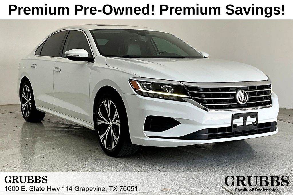 Pure White 2021 Volkswagen Passat 2.0T SE FWD Sedan Front-Wheel Drive 6-Speed Automatic