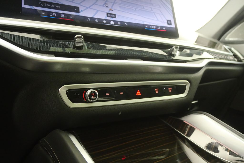Thumbnail: 2025 BMW X6 - 27