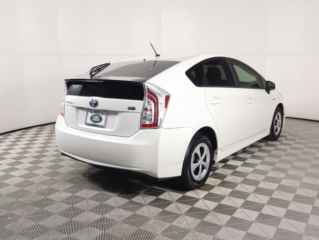 Thumbnail: 2015 Toyota Prius - 5