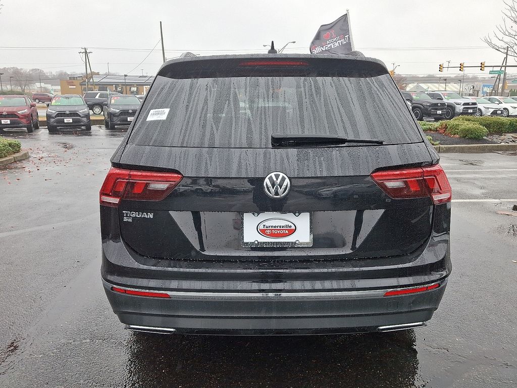 Thumbnail: 2021 Volkswagen Tiguan - 5