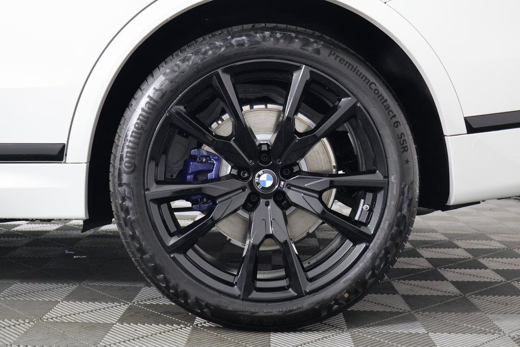 2026 BMW X7 xDrive40i 11