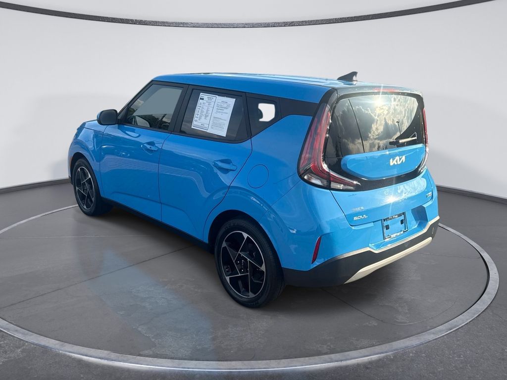 Used 2023 Blue Kia EX image 5