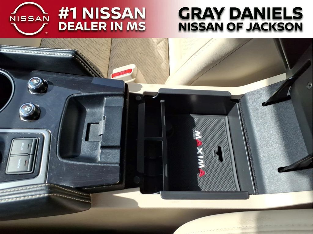 Used 2017 Nissan Maxima Sedan
