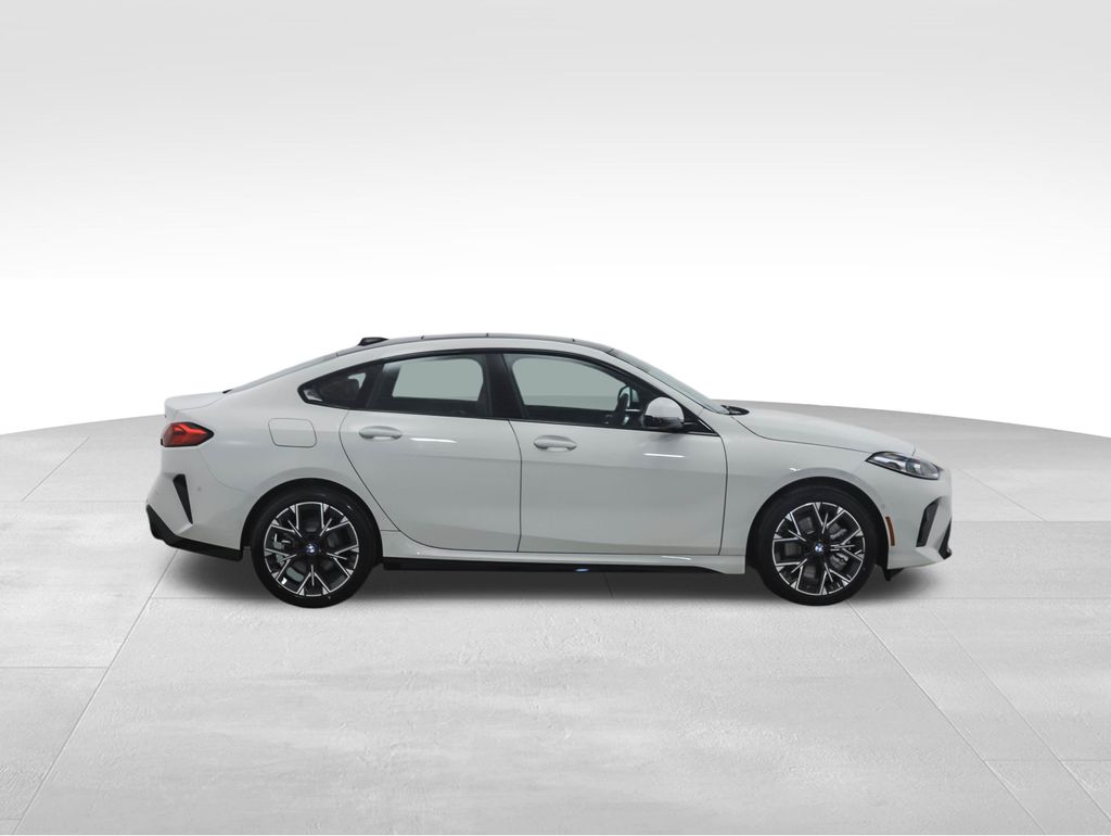 Thumbnail: 2025 BMW 2 Series - 6