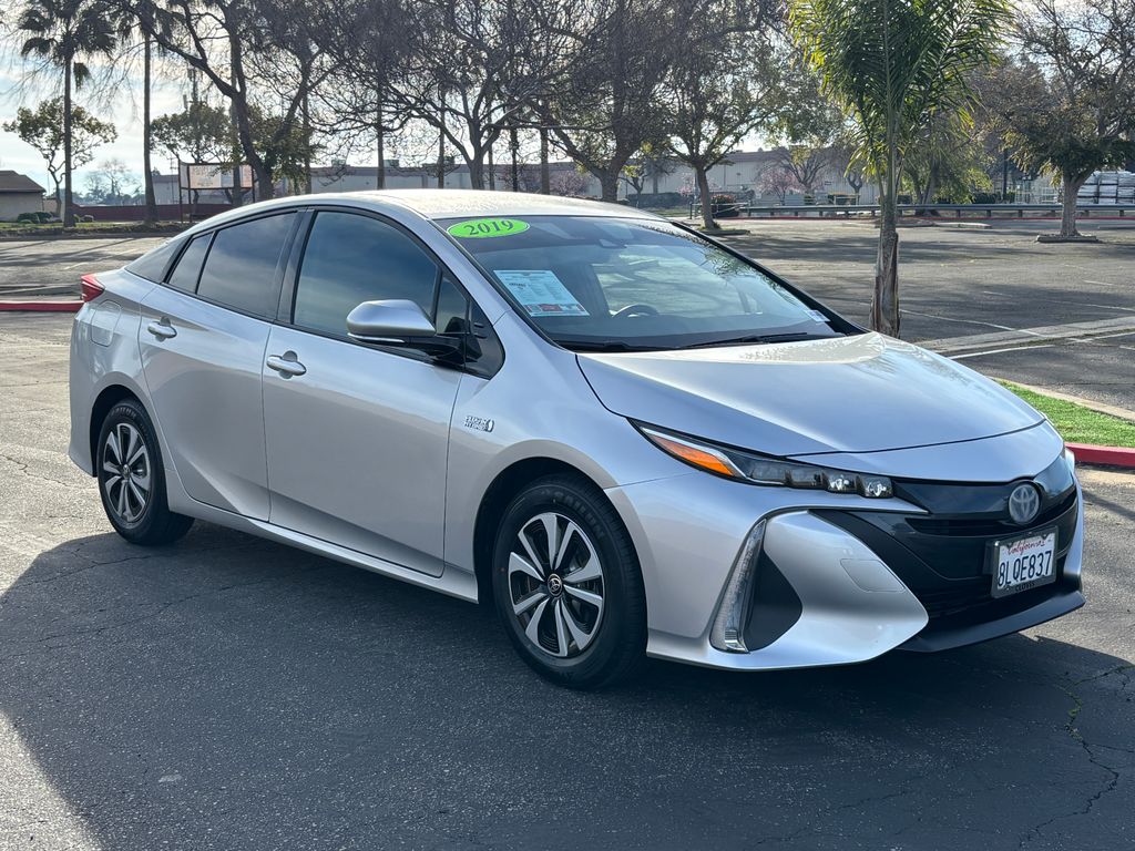 Thumbnail: 2019 Toyota Prius Prime - 3