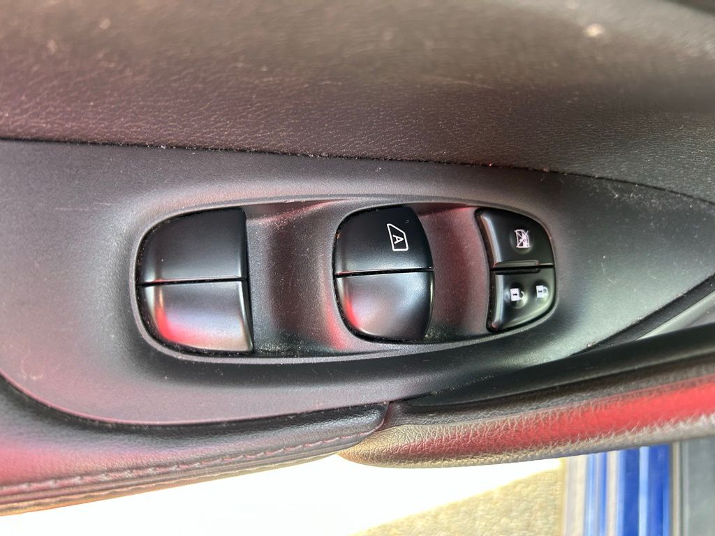 Thumbnail: 2020 Nissan Rogue Sport - 16