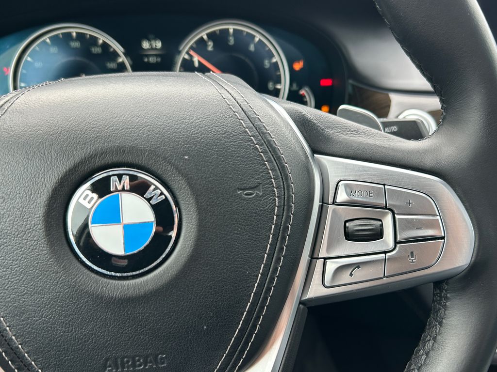 Thumbnail: 2018 BMW 7 Series - 20