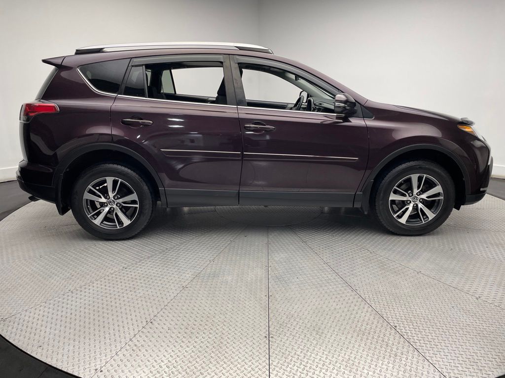 2018 Toyota RAV4 XLE 4