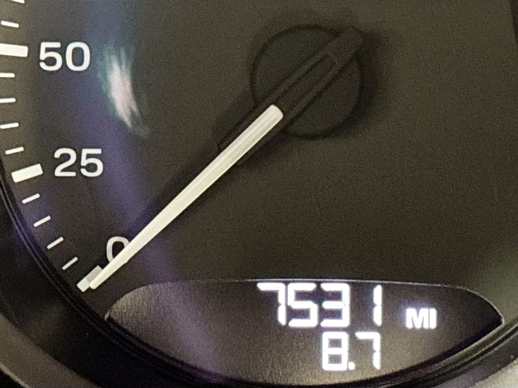 2024 Porsche Macan T