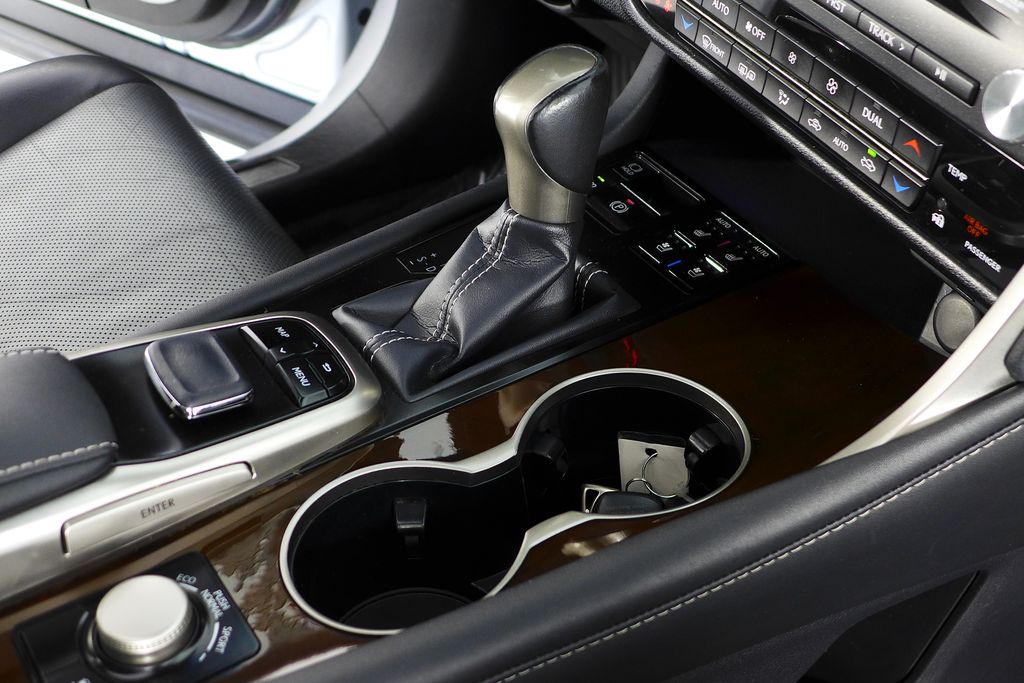 Thumbnail: 2019 Lexus RX - 15