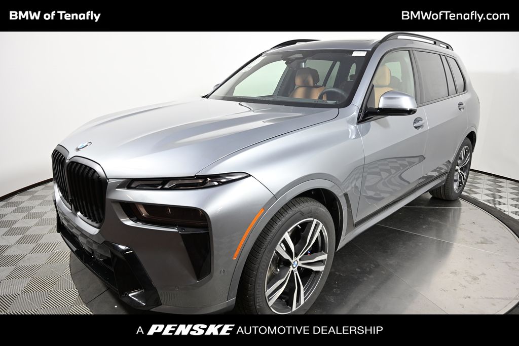 2026 BMW X7 xDrive40i Hero Image