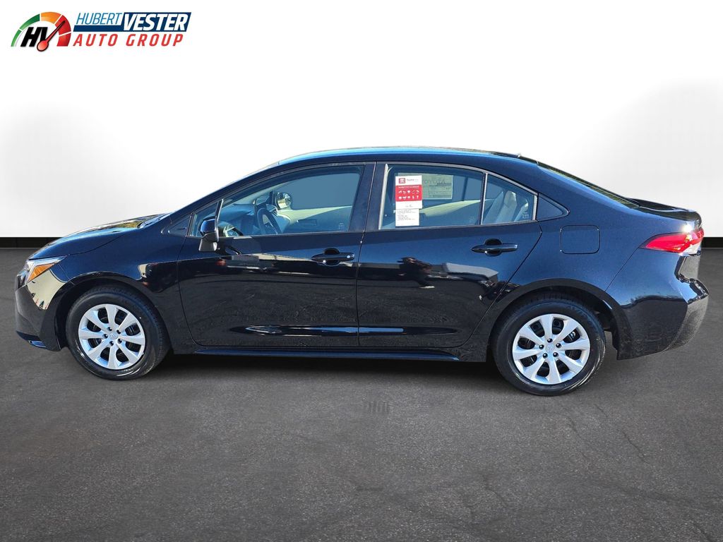 2026 Toyota Corolla LE's photo