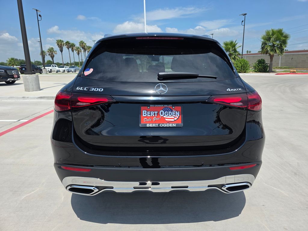 New 2026 Black Mercedes-Benz GLC 300 image 6
