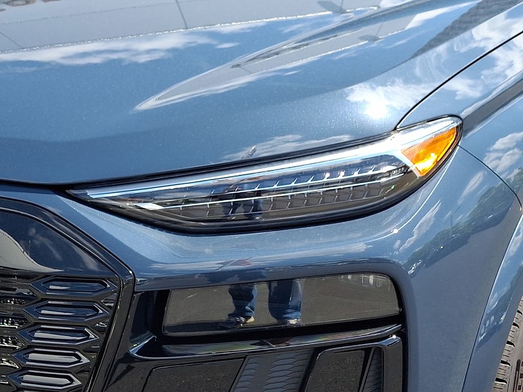 Thumbnail: 2027 Audi Q6 e-tron - 6