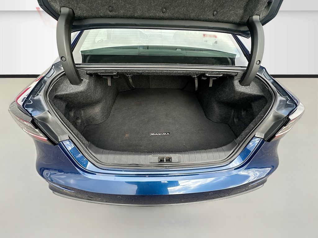 Used 2021 Blue Nissan Platinum image 28