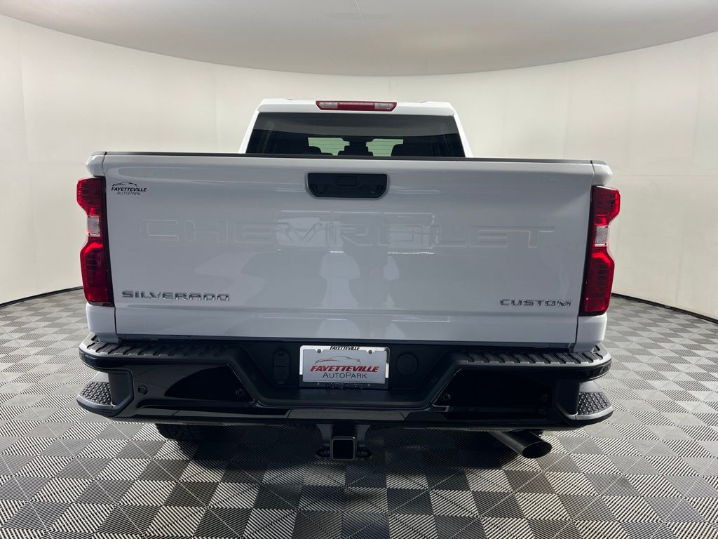 Thumbnail: 2026 Chevrolet Silverado 2500 - 4