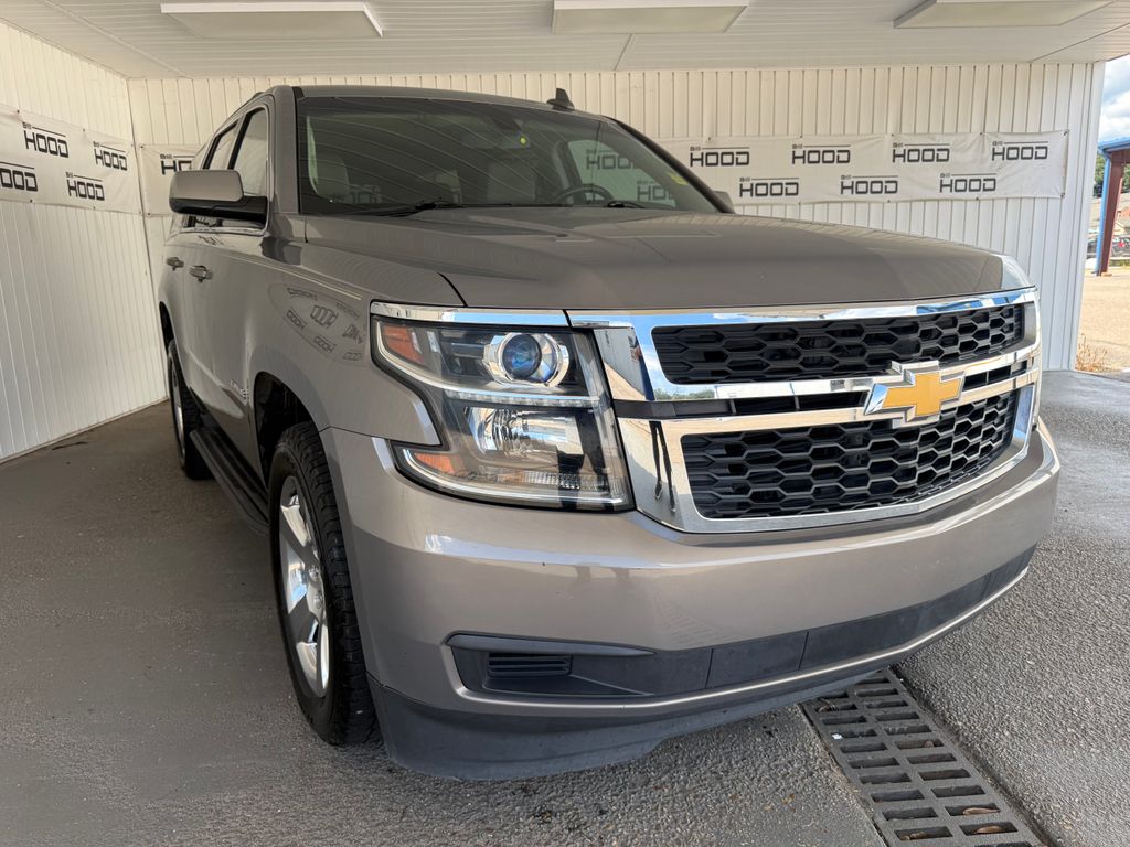 Pepperdust Metallic 2017 Chevrolet Tahoe SUV / Crossover 4X2 6-Speed Automatic Overdrive