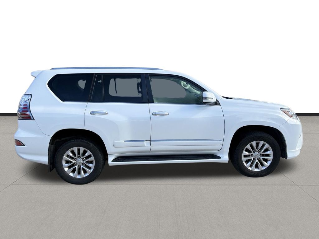 2019 Lexus GX 460  at Autostrade