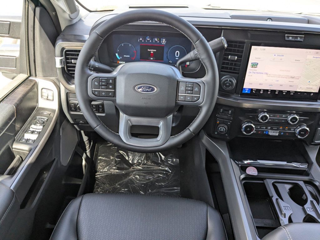 2026 Ford Super Duty F-350 SRW LARIAT