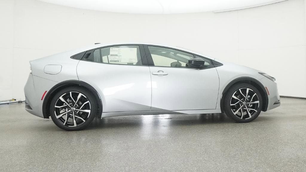 Thumbnail: 2026 Toyota Prius - 17