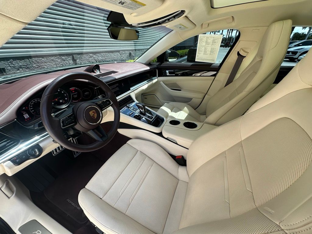 Thumbnail: 2023 Porsche Panamera - 4