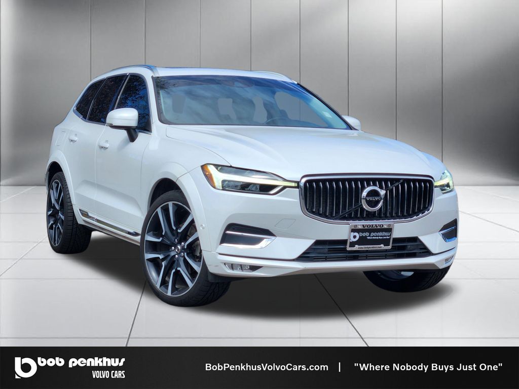 Crystal White 2018 Volvo XC60 T5 Inscription AWD SUV / Crossover All-Wheel Drive Automatic