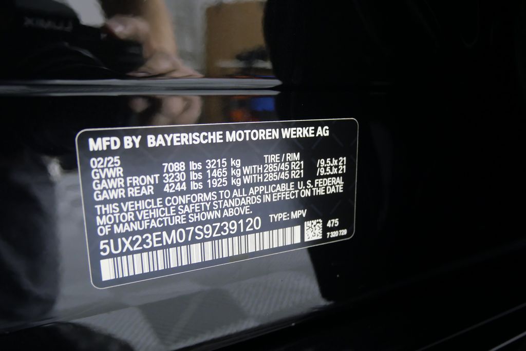 2025 BMW X7 xDrive40i 32