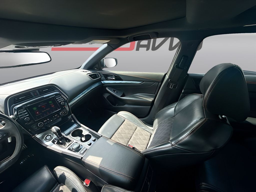 Used 2022 Orange Nissan SR image 25