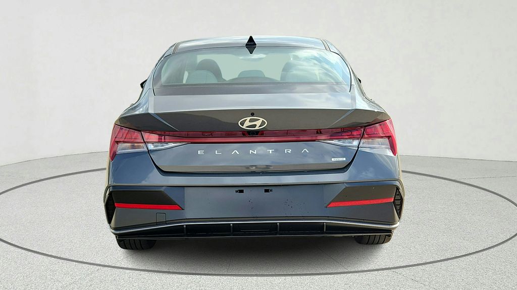 2026 Hyundai Elantra Hybrid