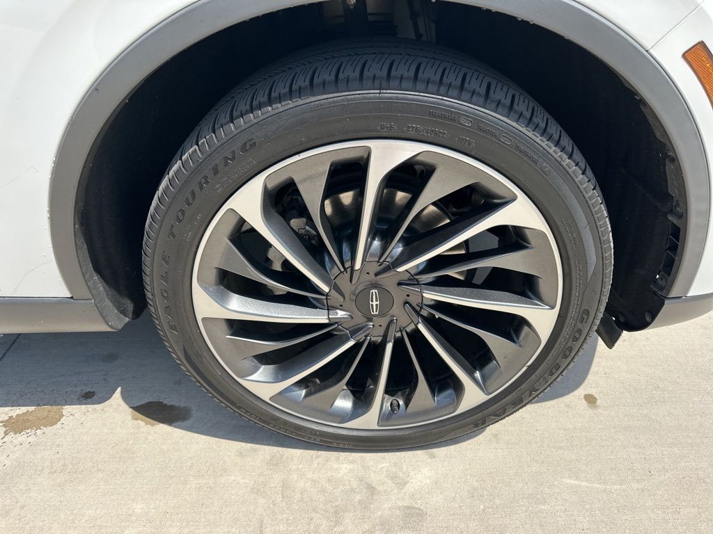 2021 Pristine White Lincoln Aviator Reserve AWD SUV