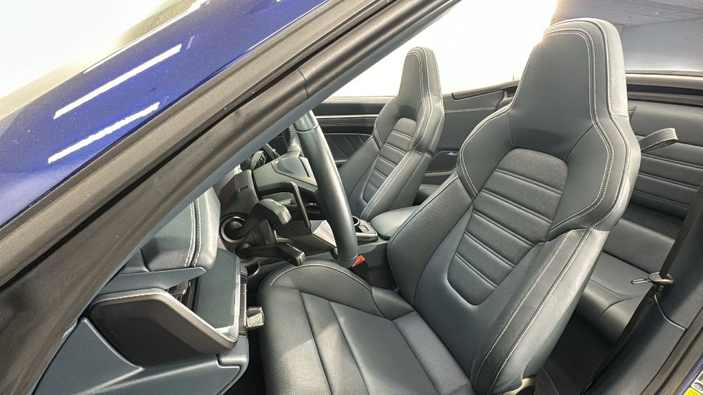 2024 Porsche 911 Carrera 4S 5