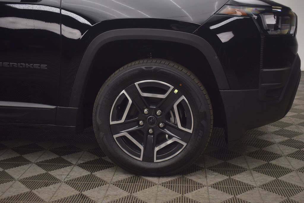 new 2026 Jeep Cherokee car, priced at $39,778