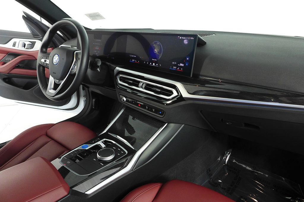 Thumbnail: 2024 BMW i4 - 13