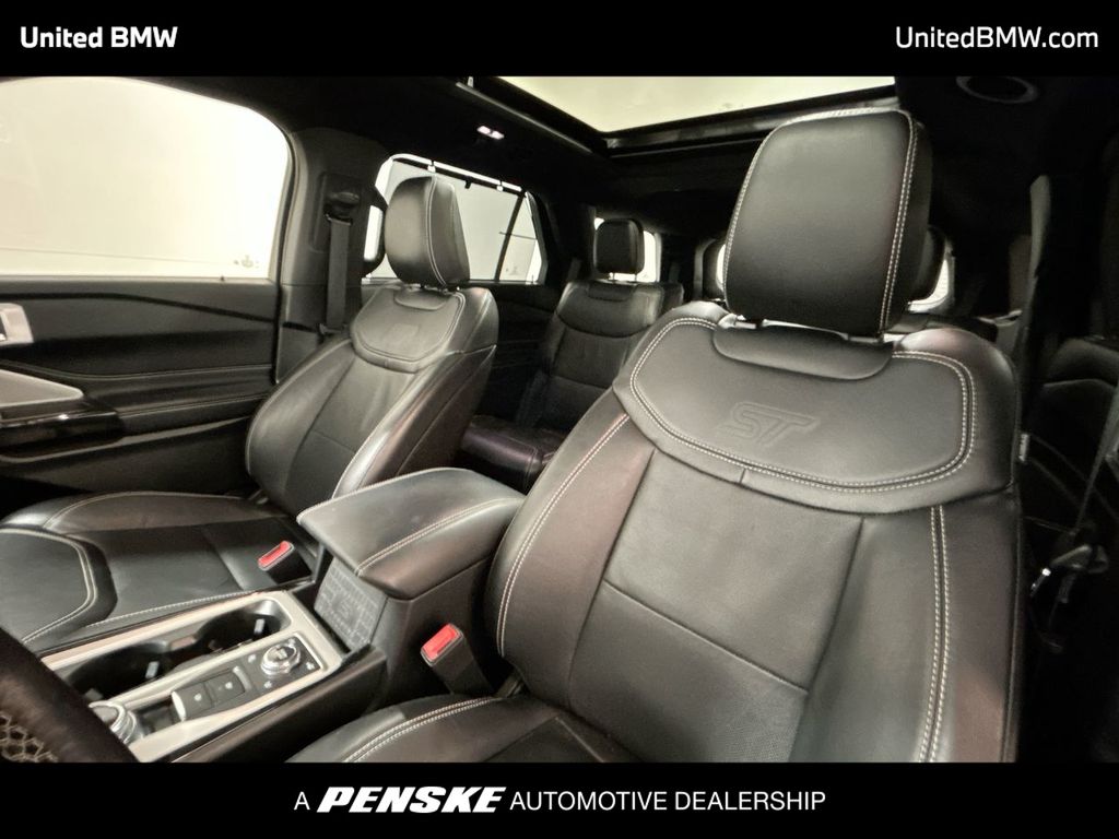 2022 Ford Explorer ST 13