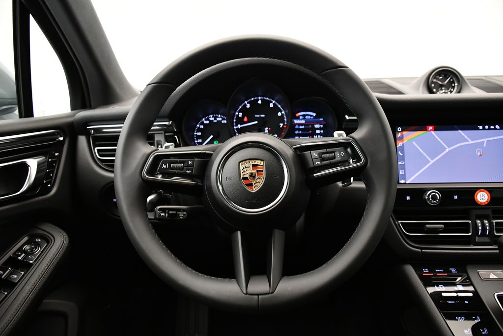 Thumbnail: 2026 Porsche Macan - 25