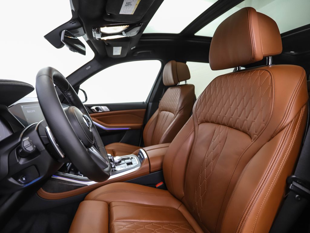 Thumbnail: 2022 BMW X7 - 11