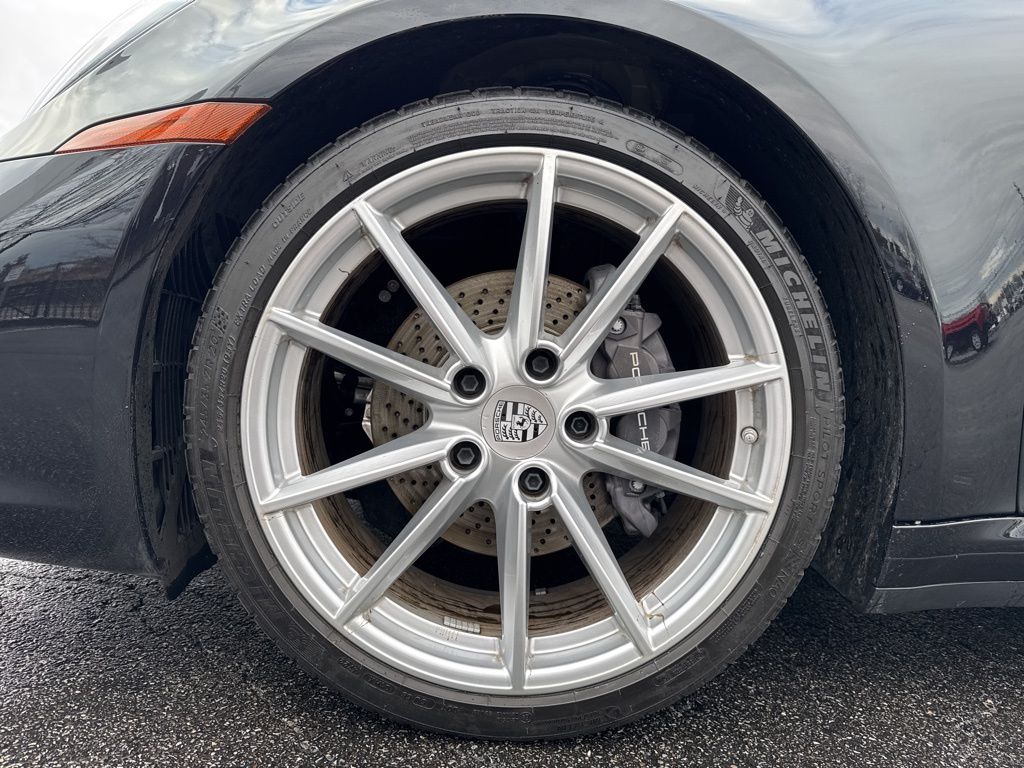 2023 Porsche 911 Carrera photo